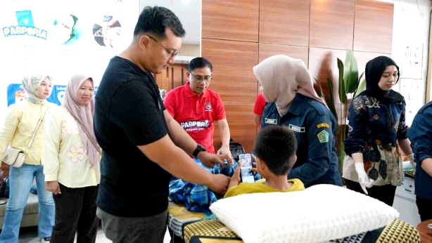 Pemkab Konawe, BPR Bahteramas dan Kantor Imigrasi Kendari Sinergi gelar Baksos Sambut HUT RI